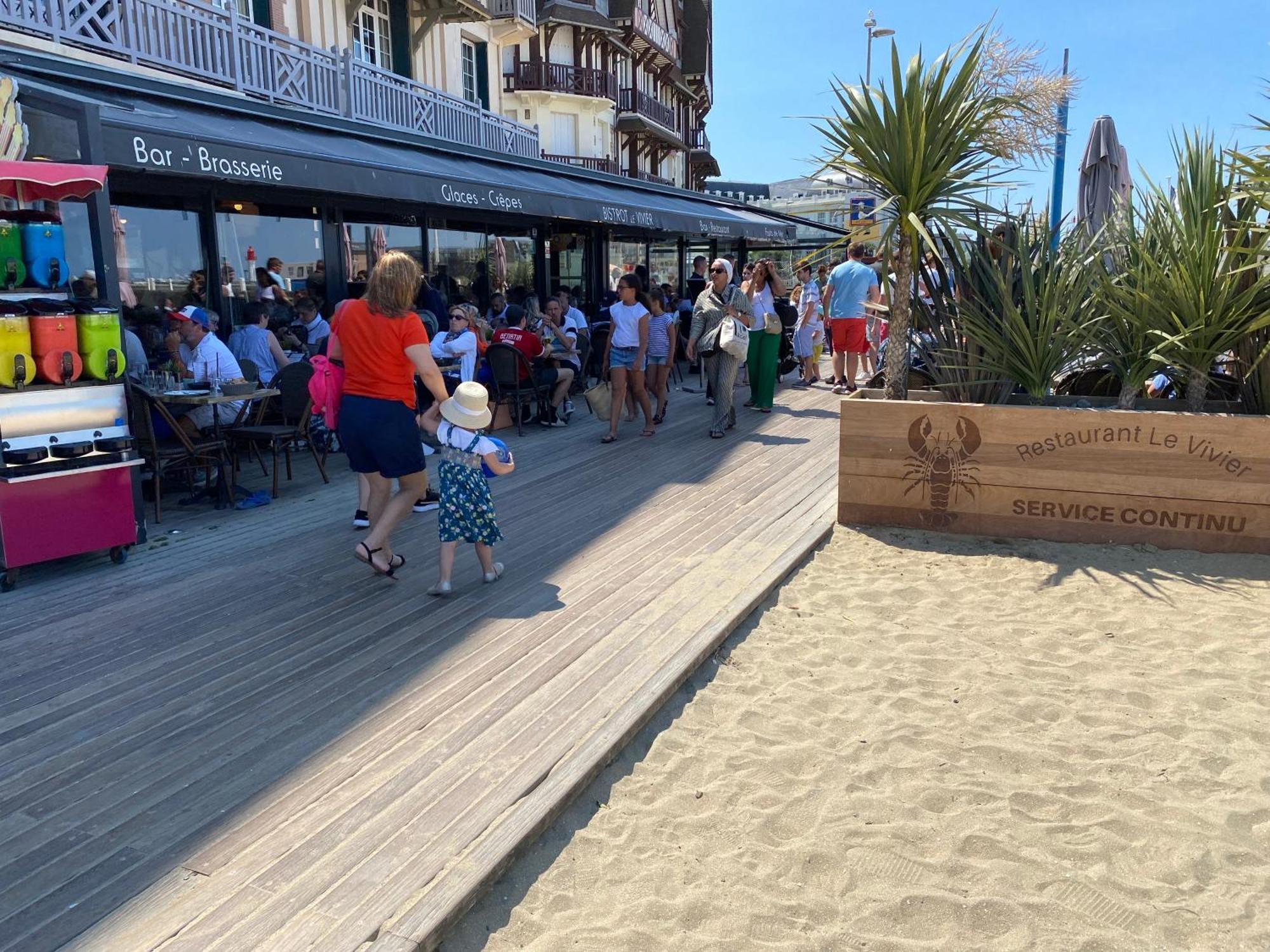 Cote Plage - Magnifique Appartement De Charme A Trouville Sur Mer - Linge - Lit Fait - Parking - Wifi - Classe Par L'Office Du Tourisme Bagian luar foto