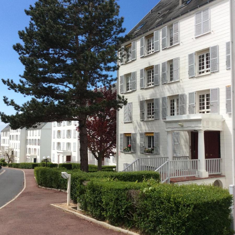 Cote Plage - Magnifique Appartement De Charme A Trouville Sur Mer - Linge - Lit Fait - Parking - Wifi - Classe Par L'Office Du Tourisme Bagian luar foto